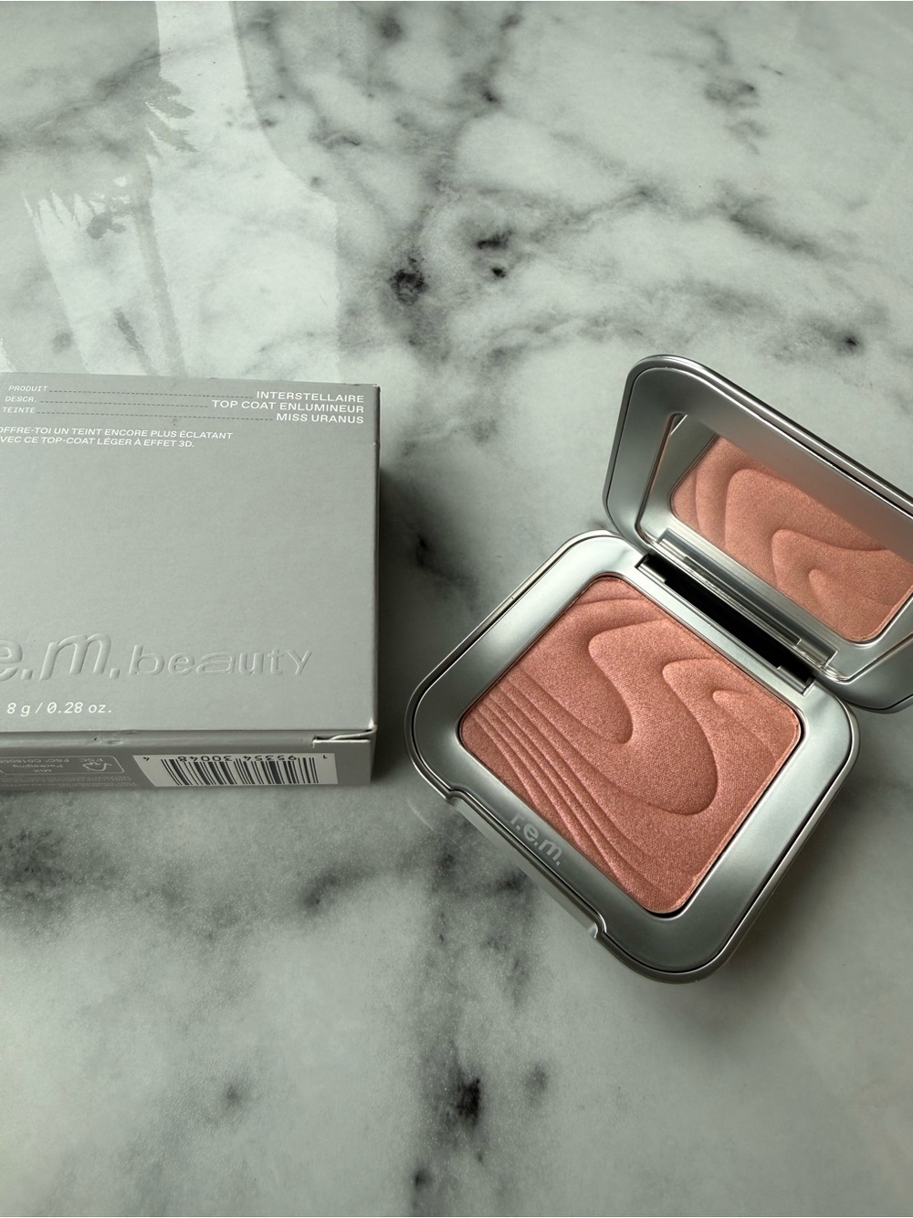 e.m. beauty Illuminating Highlighter – Soft Peach Glow